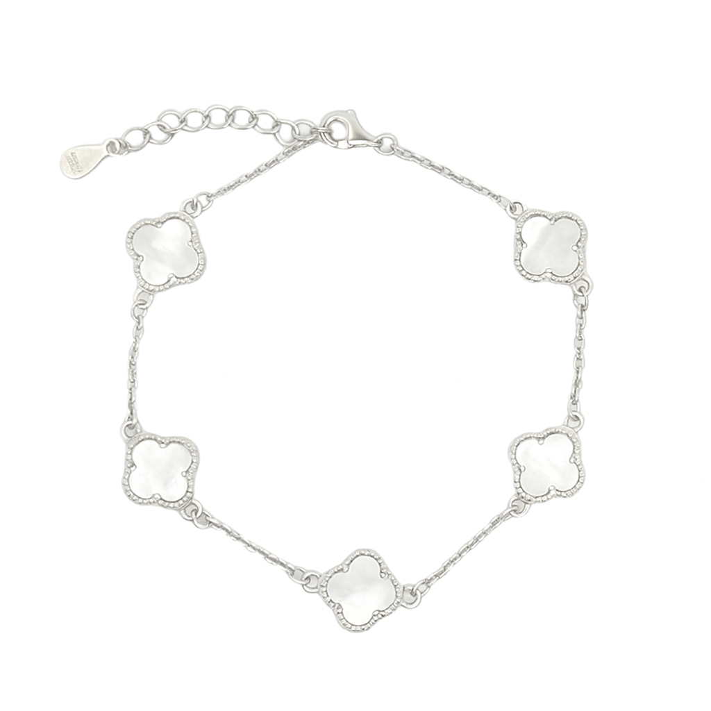 Нежна дамска гривна изработена от сребро с пет бели седефени детелинки.