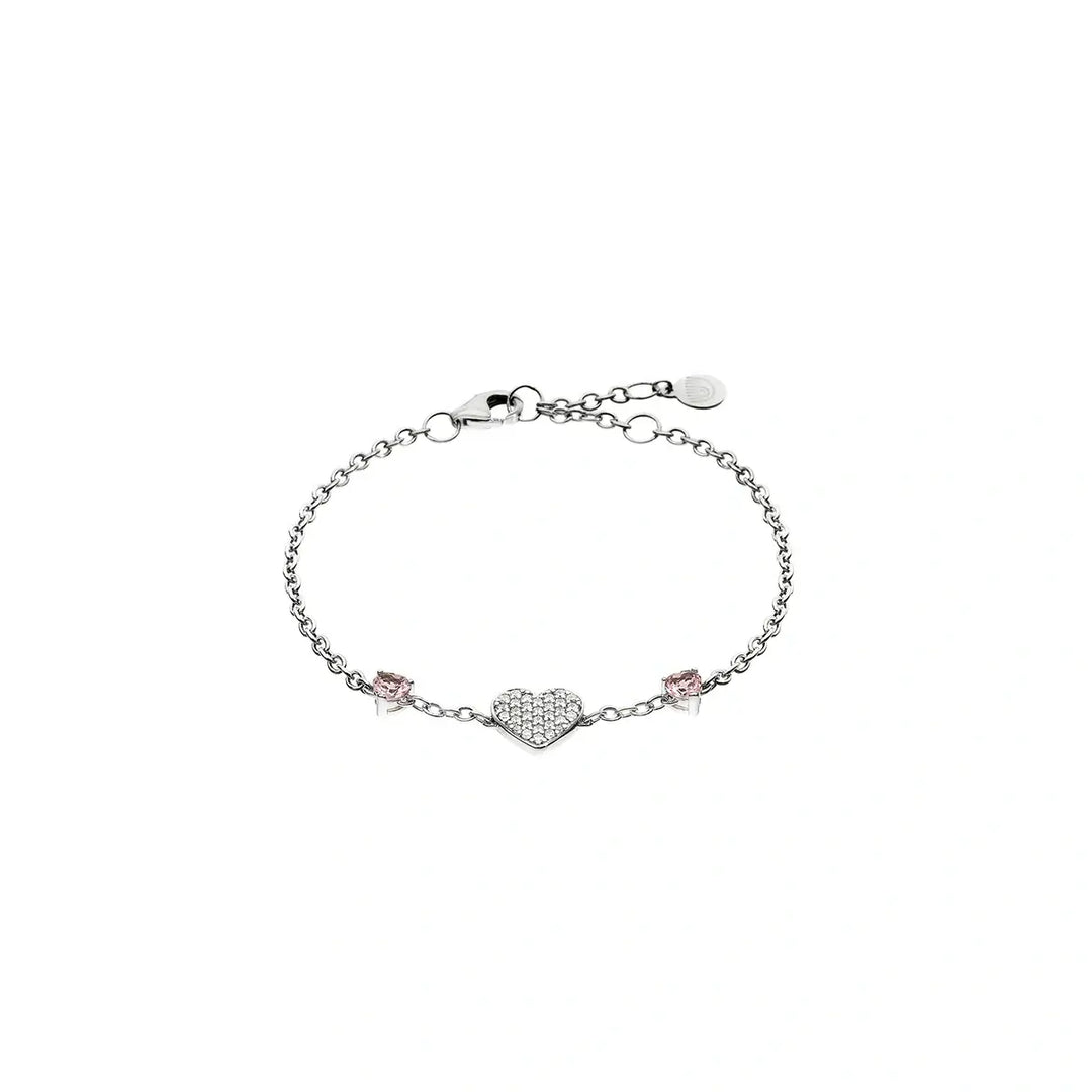 Детайл на висулката сърце и цирконите на гривната Chiara Ferragni Silver Collection.