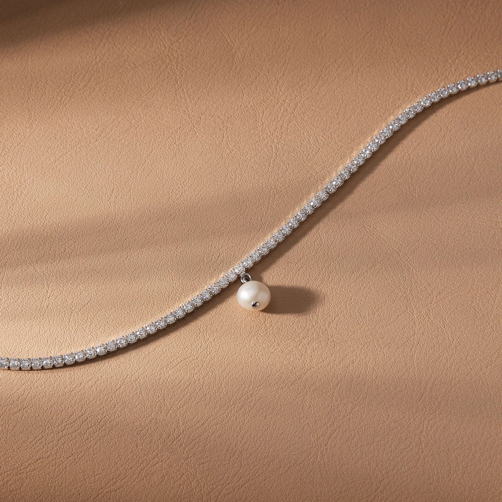 Нежна дамска тенис гривна с перла и циркони. Morellato Perla SXU58