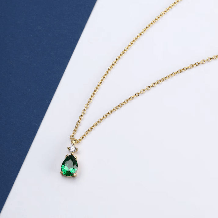 Дамско колие Morellato Tesori. Изработено от сребро със златно покритие и инкрустирани бял и зелен циркони.