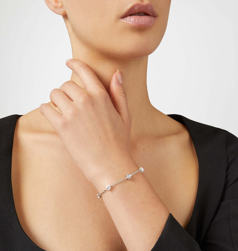 Дамска сребърна гривна с бели циркони Chiara Ferragni.