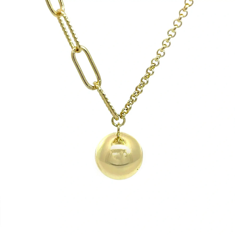 Детайлен изглед на дамско колие Senso Silver със златно покритие.