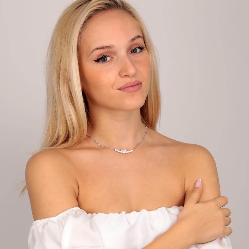 Колие Morellato. Дамско колие изработено от стомана със сребърно покритие и инкрустирани Циркони. Дължина 38 см + 7 см.