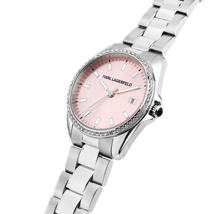 Близък план на дамски часовник Karl Lagerfeld Round Essentials с розов sunray циферблат, кристали и дата – R0553101512