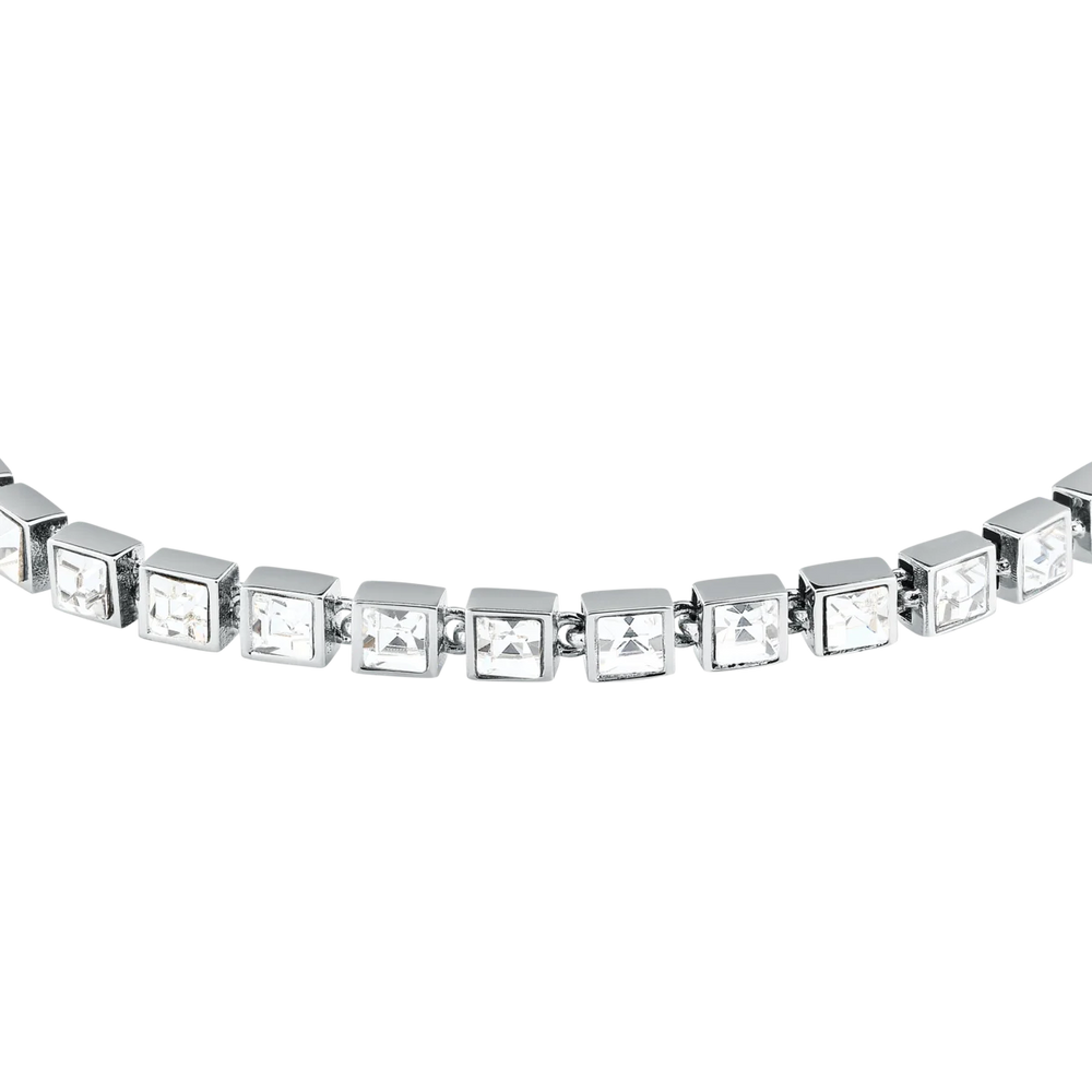 Дамска гривна Karl Lagerfeld Crystals, детайлен изглед на квадратните бели кристали по тенис гривната – модел KLAYC28