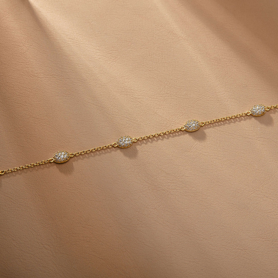 Нежна гривна Morellato Pave SAZB08 със златно покритие и циркони.