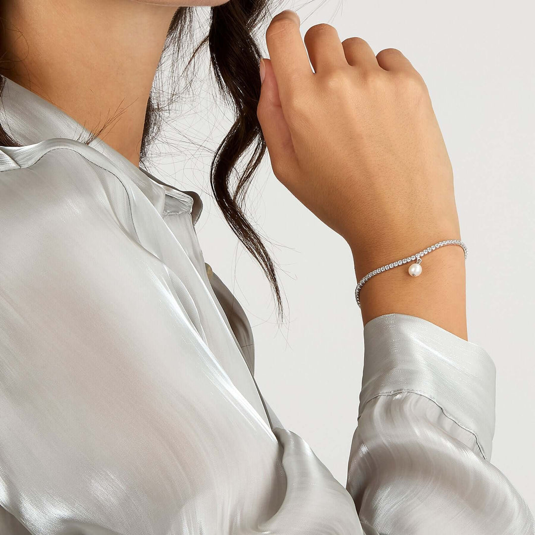 Нежна дамска тенис гривна със сладководна перла и циркони. Morellato Perla SXU58