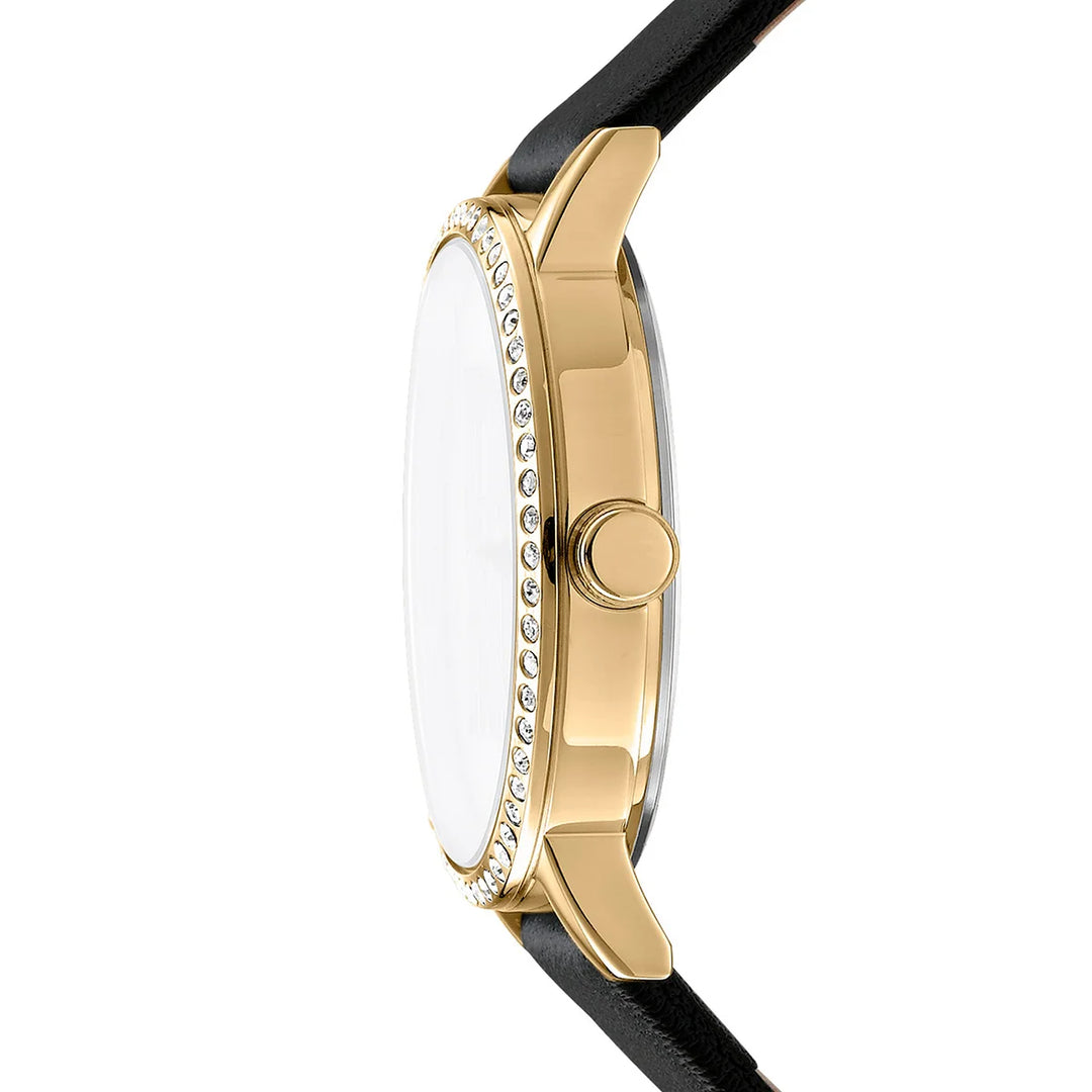 Профил на дамски часовник DKNY Soho Logo – тънък корпус с кристален безел и златисто IP покритие, модел DK1L035L0025