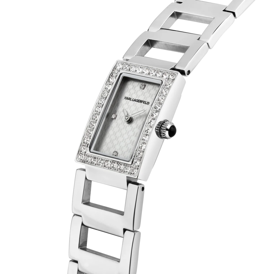 Дамски часовник KARL LAGERFELD Paris, детайлен изглед на сребристия корпус с кристали и отворената гривна – модел R0553103504