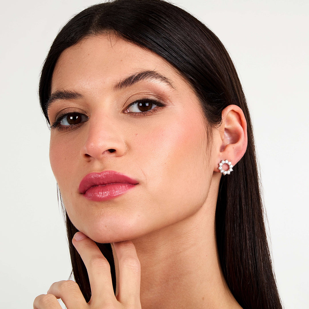 Дамски нежни обеци изработени от сребро 925 с инкрустирани блестящи циркони - SAIW263