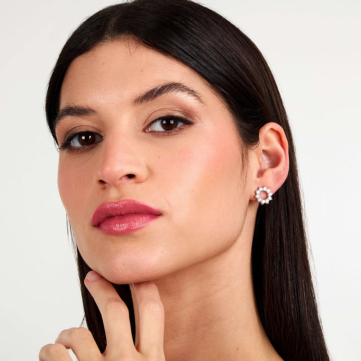 Дамски нежни обеци изработени от сребро 925 с инкрустирани блестящи циркони - SAIW263