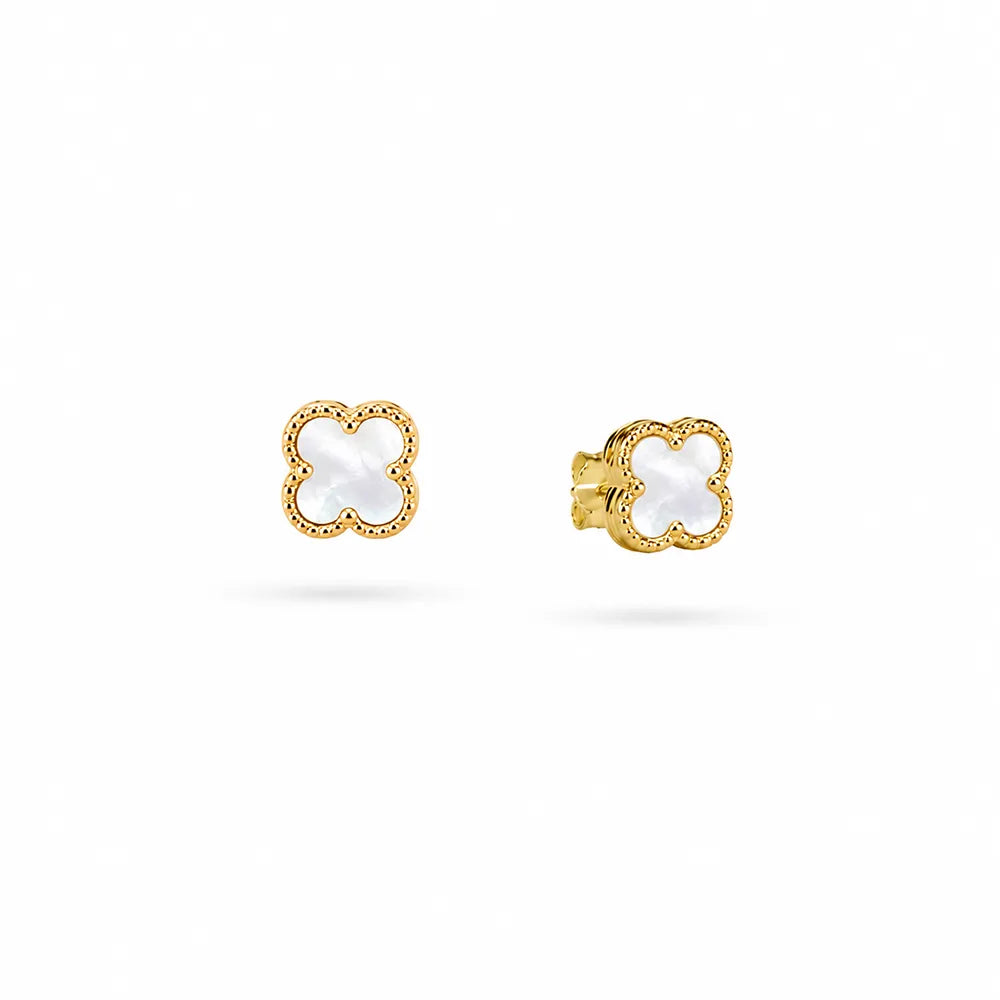 Дамски обеци детелина от жълто злато 14K Senso Gold с бял седеф на бял фон