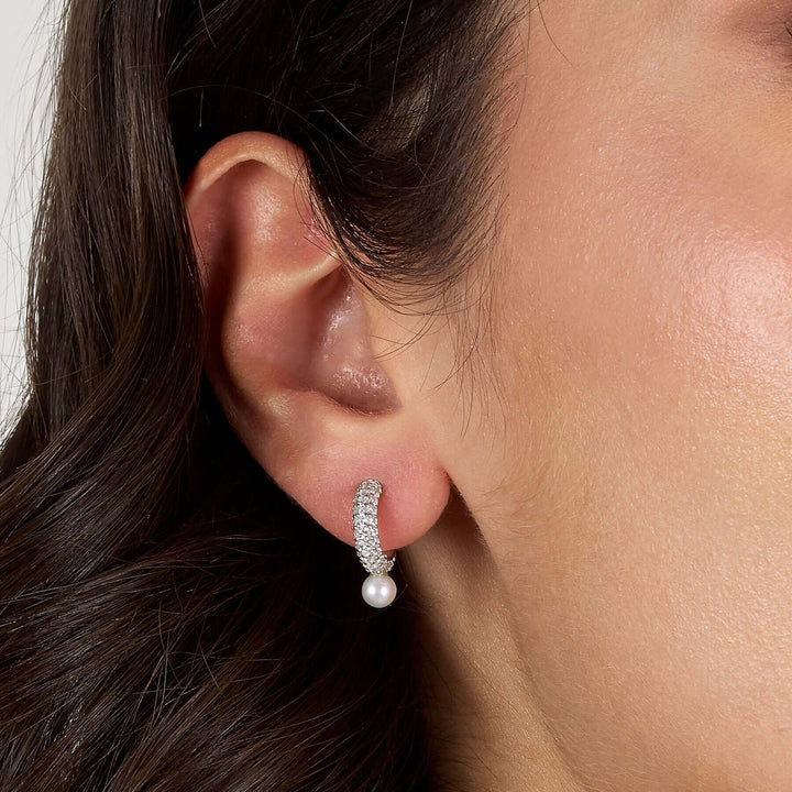 Дамски обеци халки с перли и нежни циркони Morellato Perla SXU52. 17 мм.