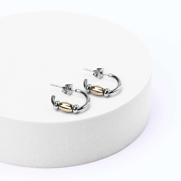 Дамски стилни обеци Morellato SAXQ13. С размер 17 мм  изработени от стомана със златисти елементи.