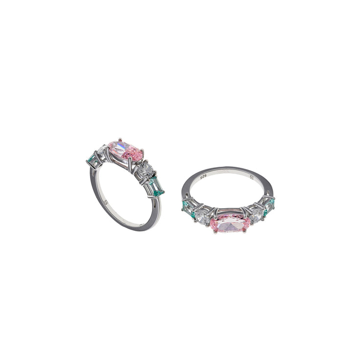 Дамски сребърен пръстен с цветни циркони.