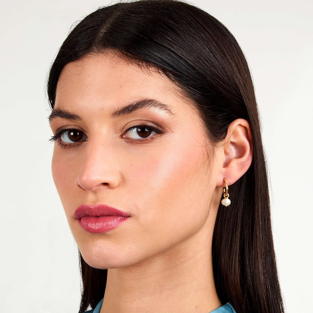 Нежни дамски обеци, изработени от сребро 925 със златно покритие и култивирани перли. Morellato Perla