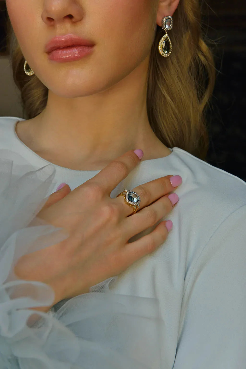 Обеци Salvatore Plata с аметист и топаз, комбинирани с пръстен.