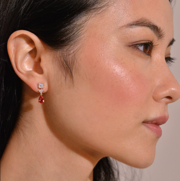 Дамски висящи обеци от сребро с червени цирконии. Salvatore plata 136A0815
