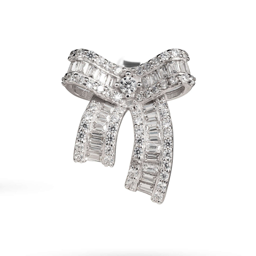 Дамски обеци от бяло злато с панделки.