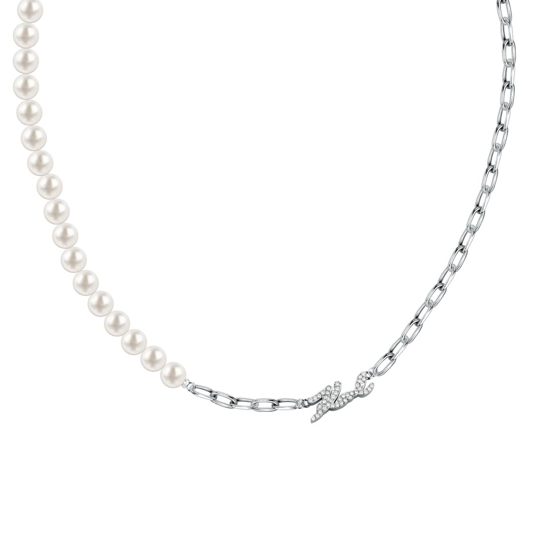 Дамско колие Karl Lagerfeld Pearl, асиметричен дизайн с бели перли и сребриста стоманена верижка – модел KLAYR03, изглед в близък план