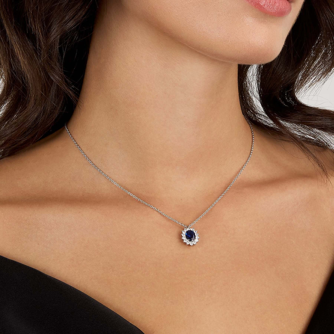 Дамско сребърно колие Morellato Tesori SAIW279 с инкрустирани циркони.