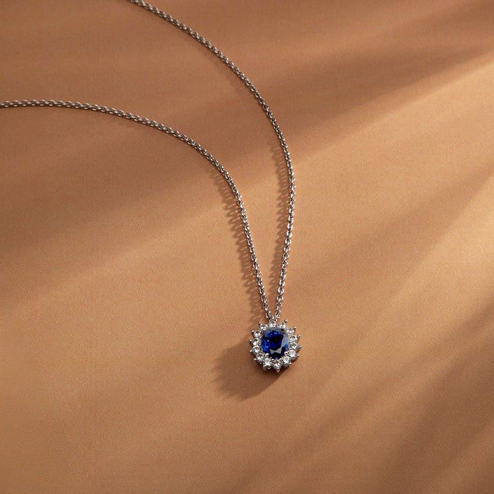 Дамско нежно колие изработено от сребро с циркони. Morellato Tesori SAIW279