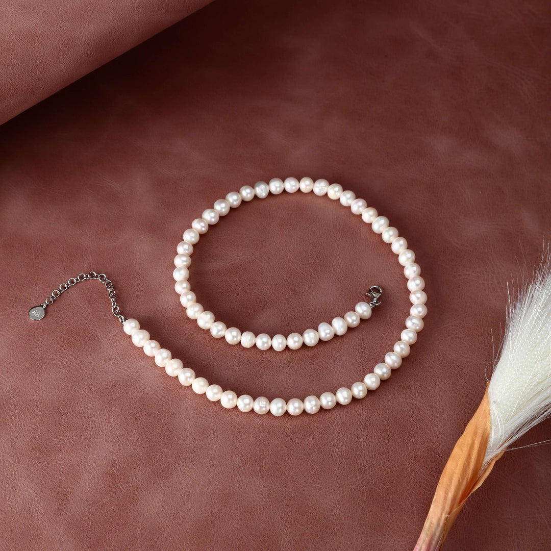 Стилно дамско сребърно колие с перли. Morellato Perla SANH01