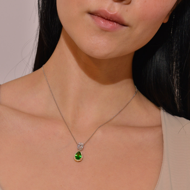 Дамско сребърно колие със зелени и бели цирконии. Salvatore plata Vibrant 136C0428