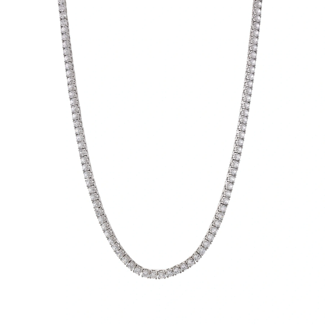 Дамско тенис колие изработено от сребро 925 . Дължина 40 см.