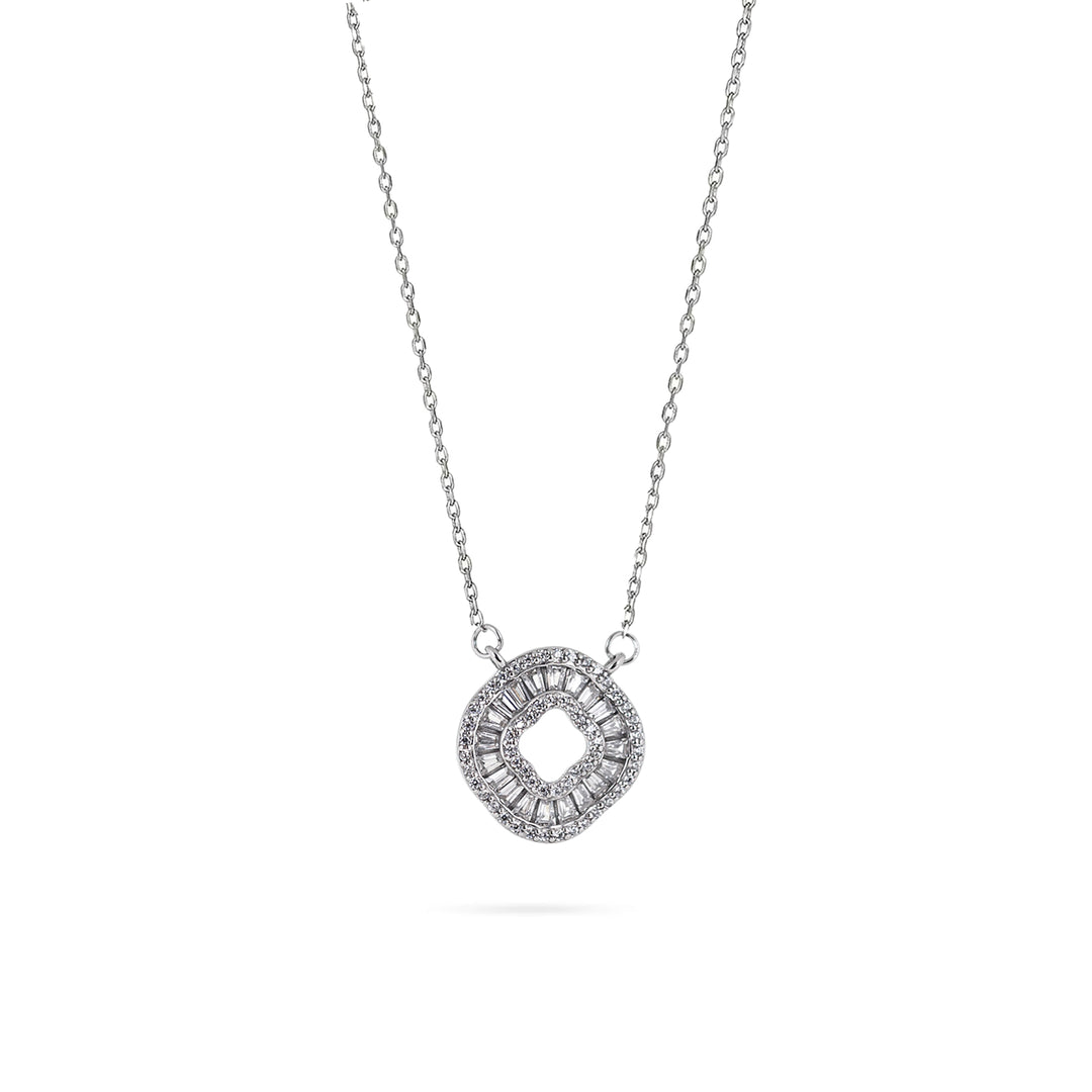 Дамско сребърно колие с висулка обсипана с фино инкрустирани циркони.