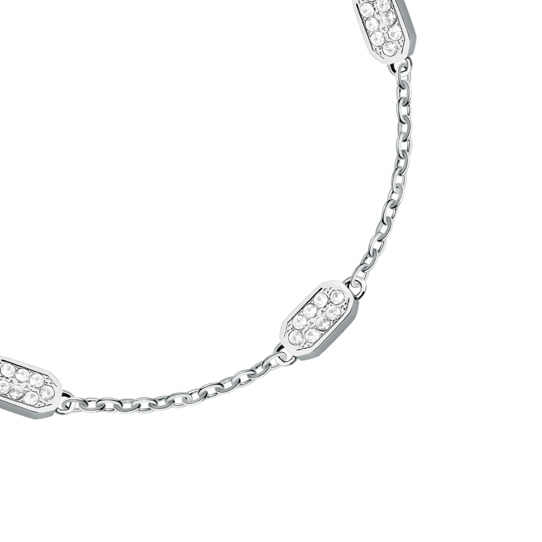 Детайлен изглед на дамска гривна Karl Lagerfeld Crystals с правоъгълни сребристи елементи, обсипани с кристали – KLAYC65