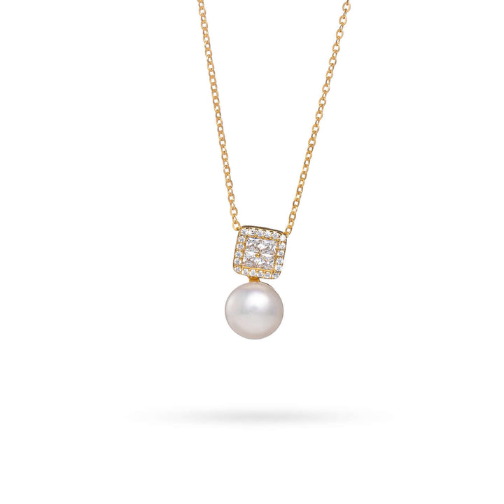 Дамско сребърно колие с перла и инкрустирани циркони.