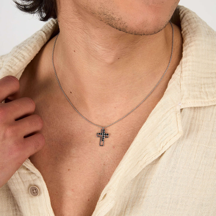 Стилно мъжко колие с кръст, изработено от сребро 925. Дължина 45 см+5 см. Идеален подарък за него. Morellato Tennis SATT22