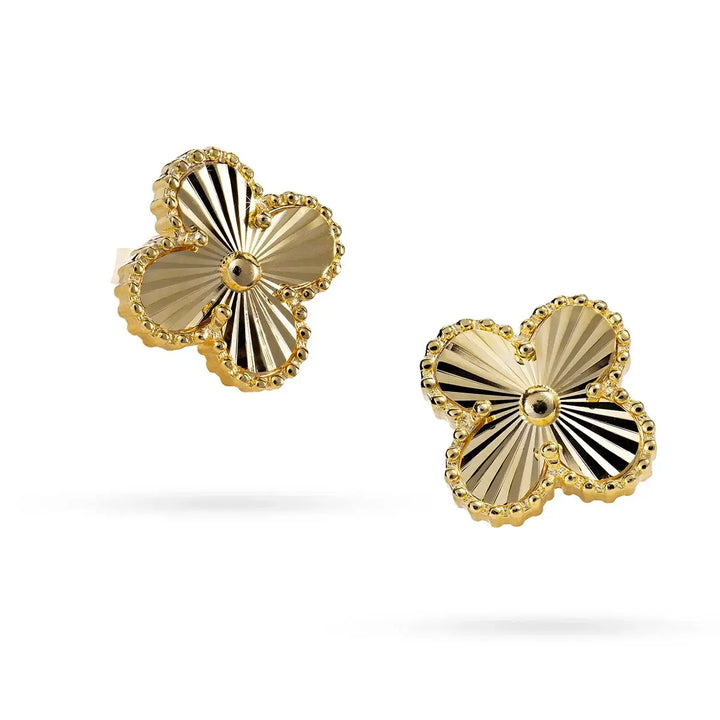 Обеци на винт със златно покритие и релефна детелина от сребро