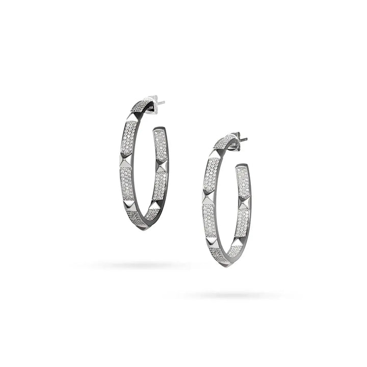 Обеци от сребро с визуална форма на халки и инкрустация от циркони