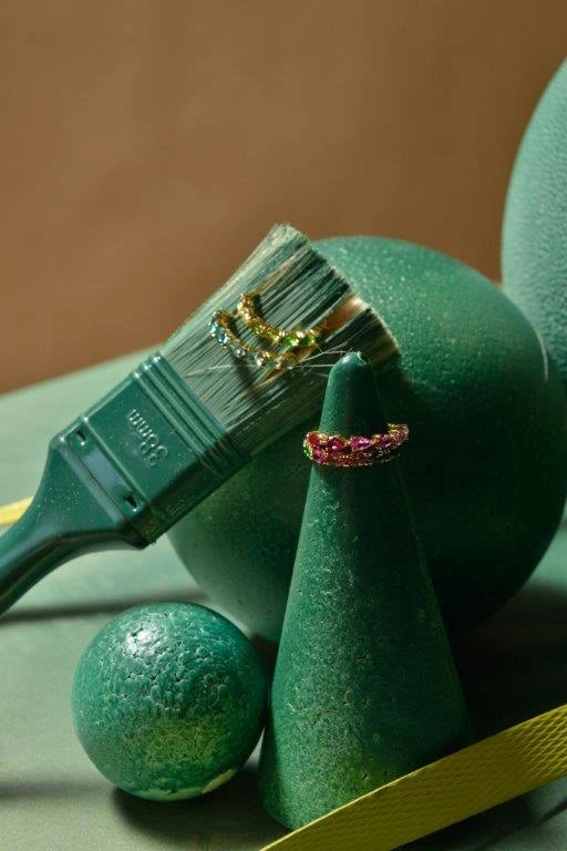 Gold-plated silver ring with multicoloured CZ Salvatore Plata — jewellery composition