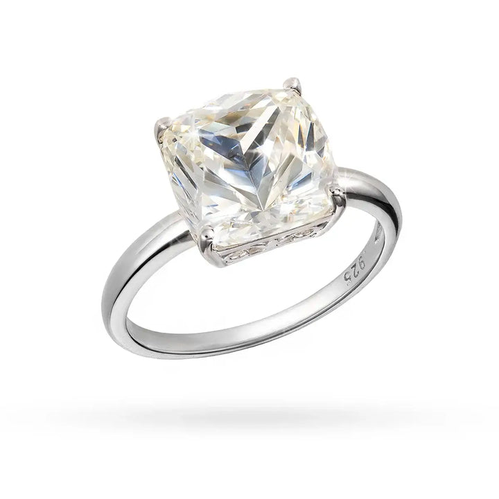 Сребърен пръстен с родиево покритие и централен квадратен циркон