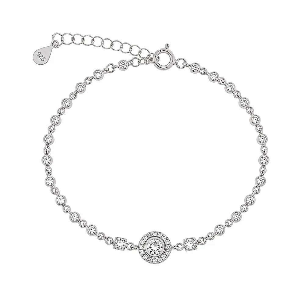Сребърна гривна от сребро 925 с овален елемент и циркони Senso Silver на бял фон
