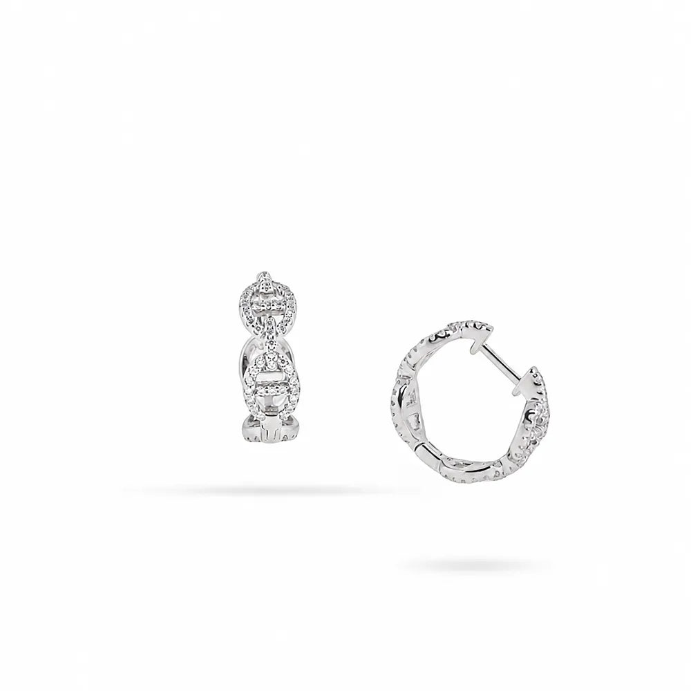 Сребърни халки от сребро 925 с циркони Senso Silver на бял фон
