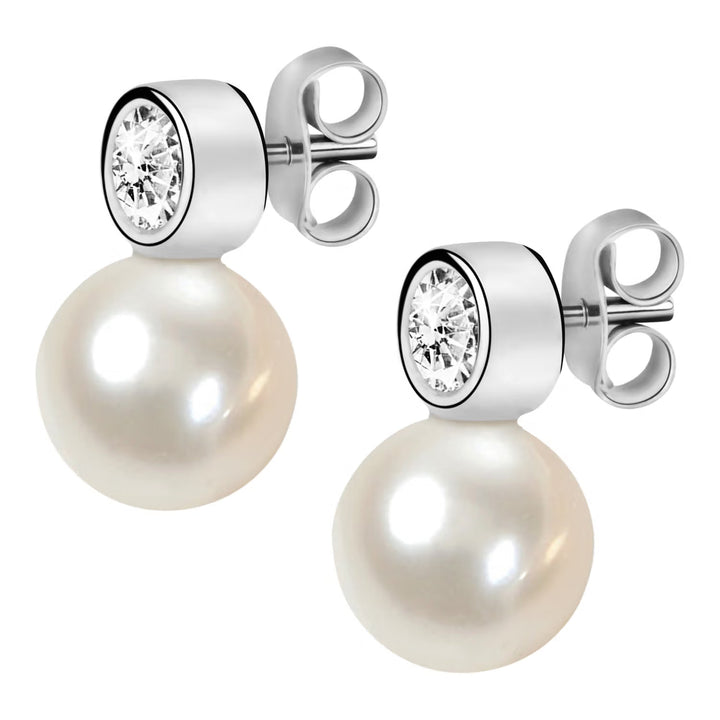 Сребърни обеци 925 с бели сладководни перли и бял цирконий, студиен кадър, модел SANH04.

