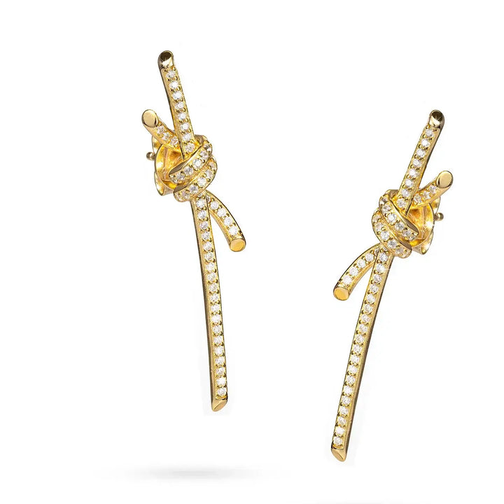 Сребърни висящи обеци със златно покритие и възел с циркони, 4 см

