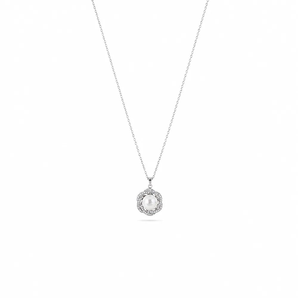 Сребърно колие с флорална висулка, перла и циркони Senso Silver на бял фон
