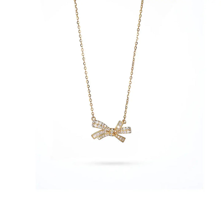 Колие панделка от сребро с циркони – игриво и бляскаво бижу за всеки ден