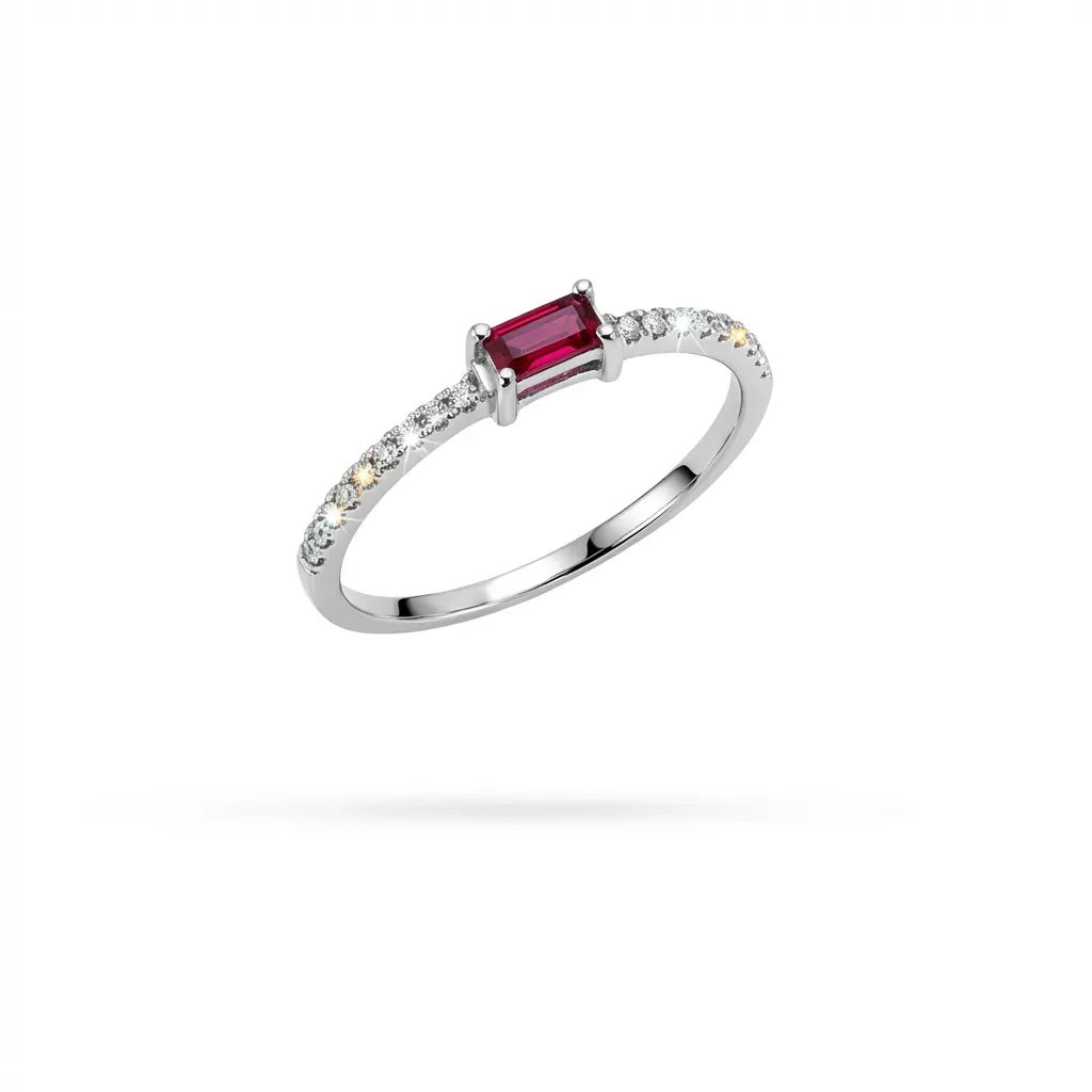 Златен пръстен от 14K бяло злато с рубин 0.10 ct и диаманти 0.10 ct (F/SI), ъглов изглед
