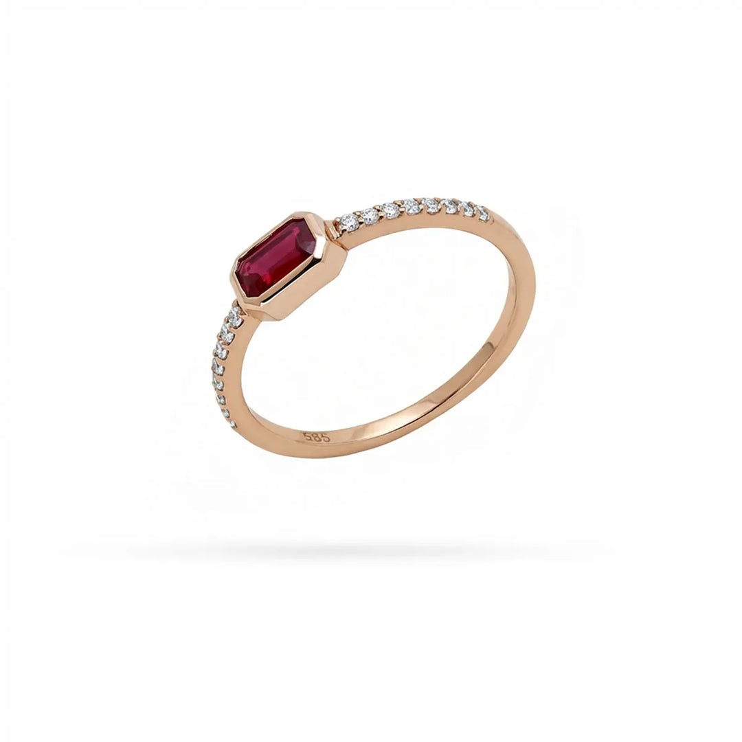 Златен пръстен с рубин от 14K розово злато (585) с диаманти – фронтален изглед