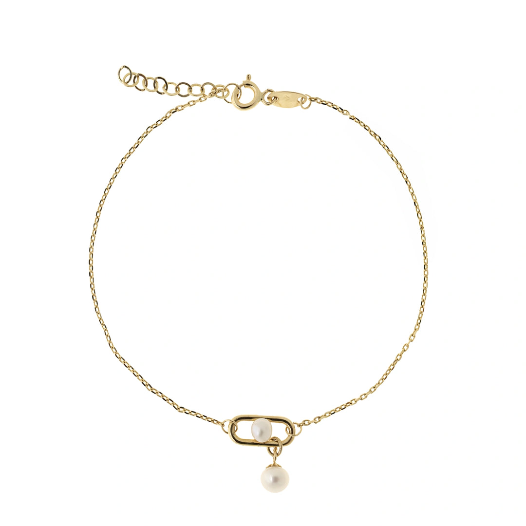Дамска златна гривна с две сладководни перли.