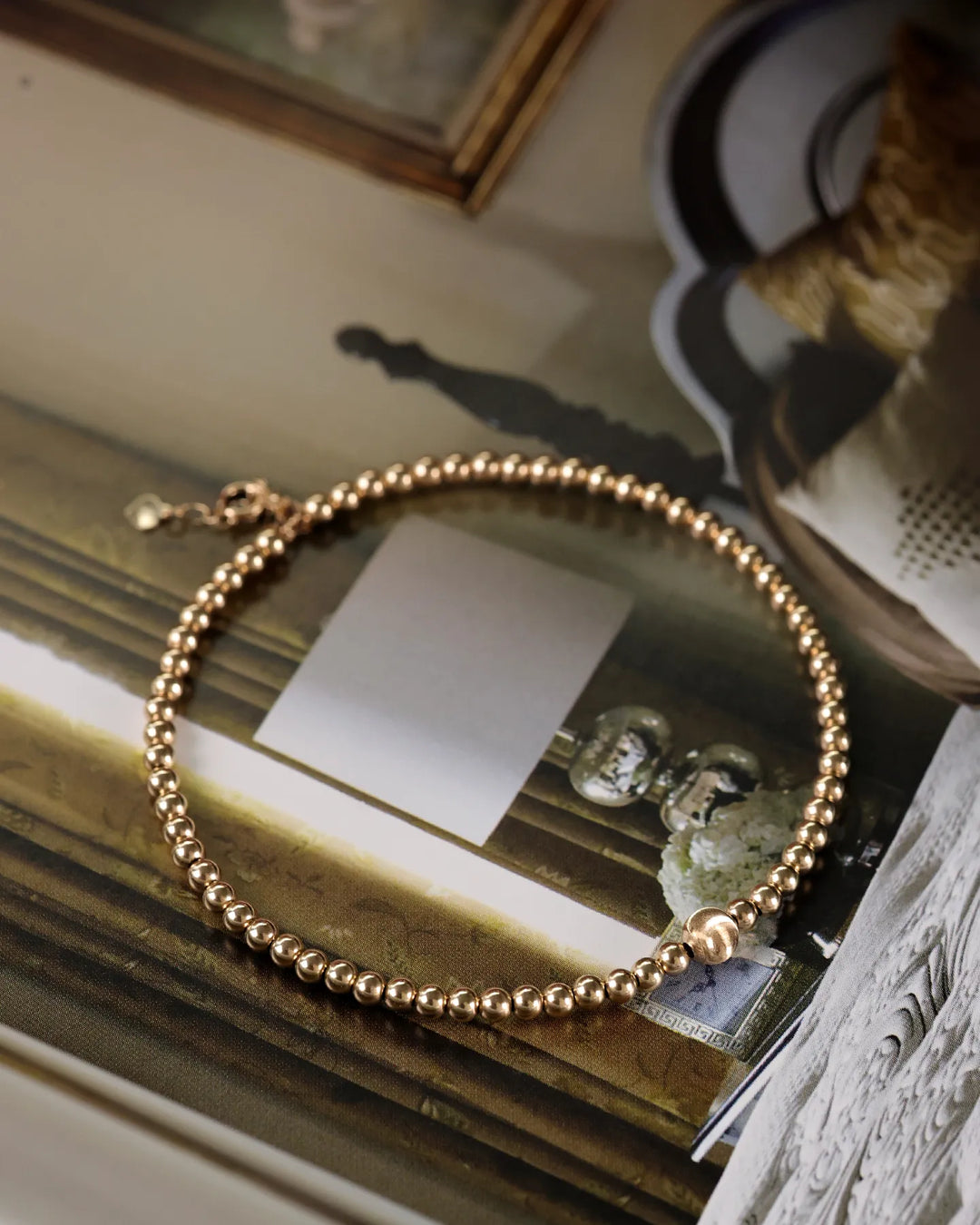 Златна гривна с топчета 14К Senso Gold, в декоративна композиция