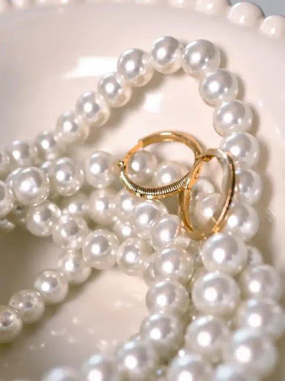 14K Gold Hoop Earrings with a Fine Textured Edge by Senso Gold, DE2489, in a styled setting